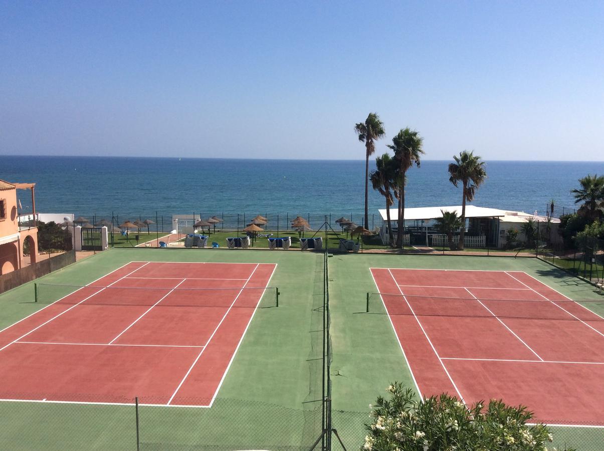 Mansion Alhamar - 2 Bedroom, Frontline Beach, Mountain Views, Full Size Pool, Tennis Courts, Close To Shops, On-Site Bar & Chiringuito Ситио-де-Калаонда Экстерьер фото