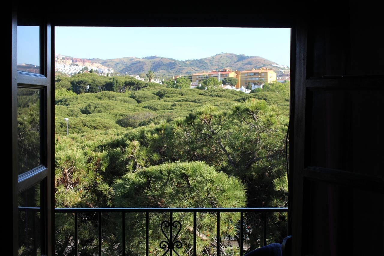 Mansion Alhamar - 2 Bedroom, Frontline Beach, Mountain Views, Full Size Pool, Tennis Courts, Close To Shops, On-Site Bar & Chiringuito Ситио-де-Калаонда Экстерьер фото
