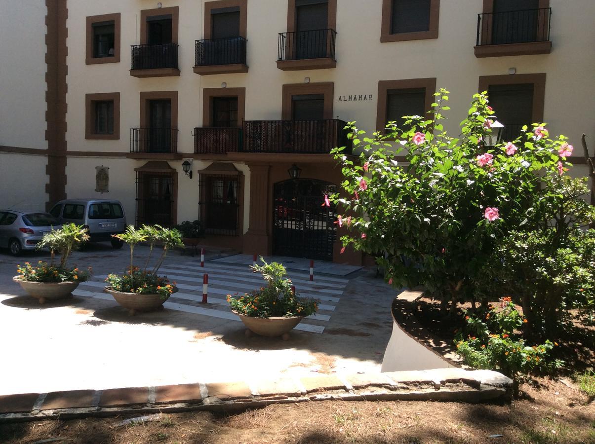 Mansion Alhamar - 2 Bedroom, Frontline Beach, Mountain Views, Full Size Pool, Tennis Courts, Close To Shops, On-Site Bar & Chiringuito Ситио-де-Калаонда Экстерьер фото