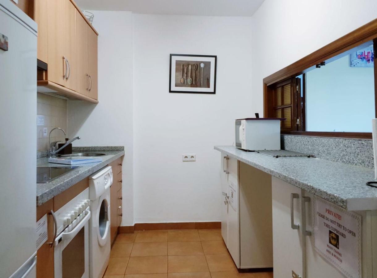 Mansion Alhamar - 2 Bedroom, Frontline Beach, Mountain Views, Full Size Pool, Tennis Courts, Close To Shops, On-Site Bar & Chiringuito Ситио-де-Калаонда Экстерьер фото